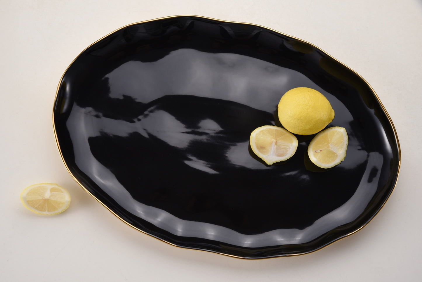 Oval Platter - Black/Gold