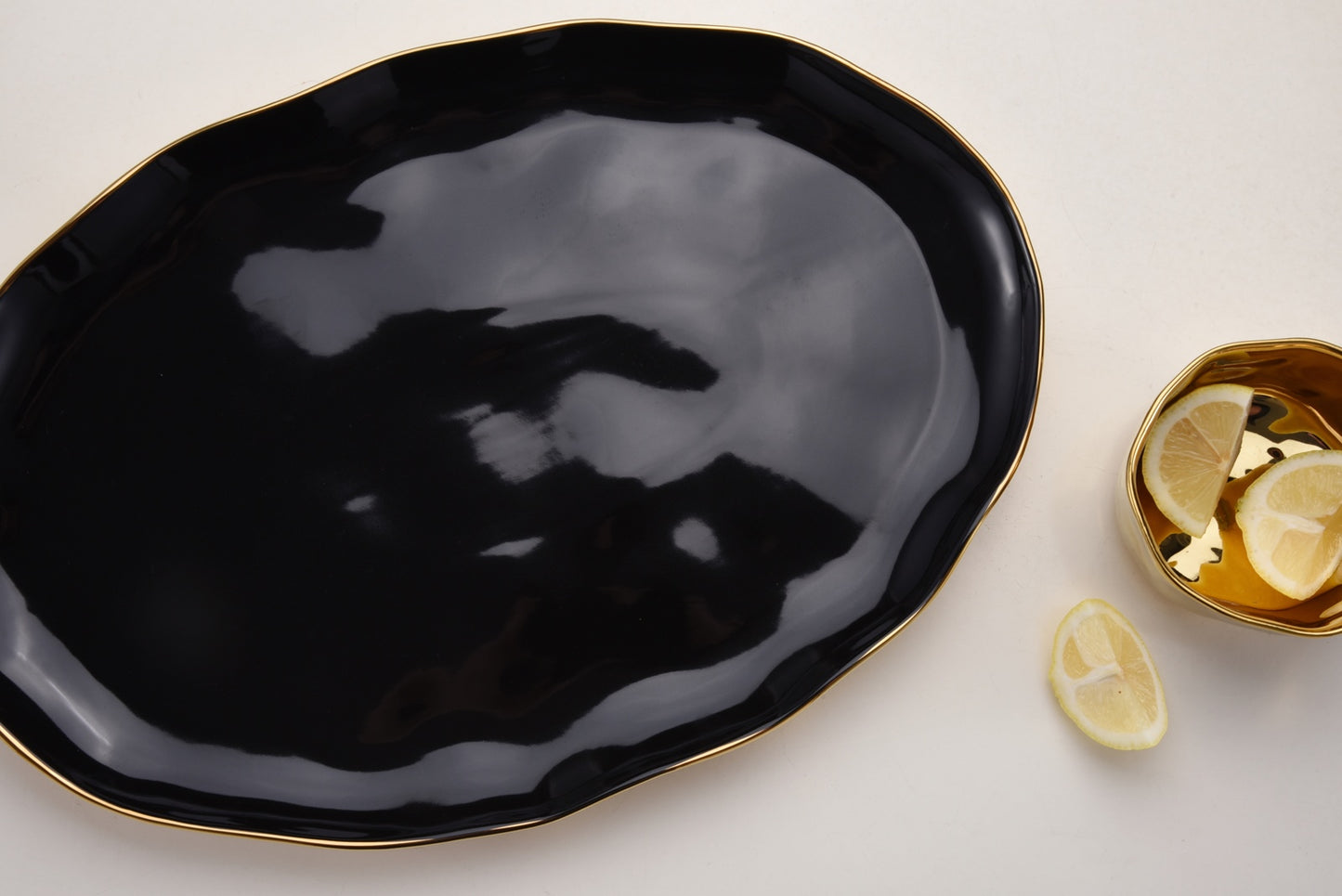Oval Platter - Black/Gold