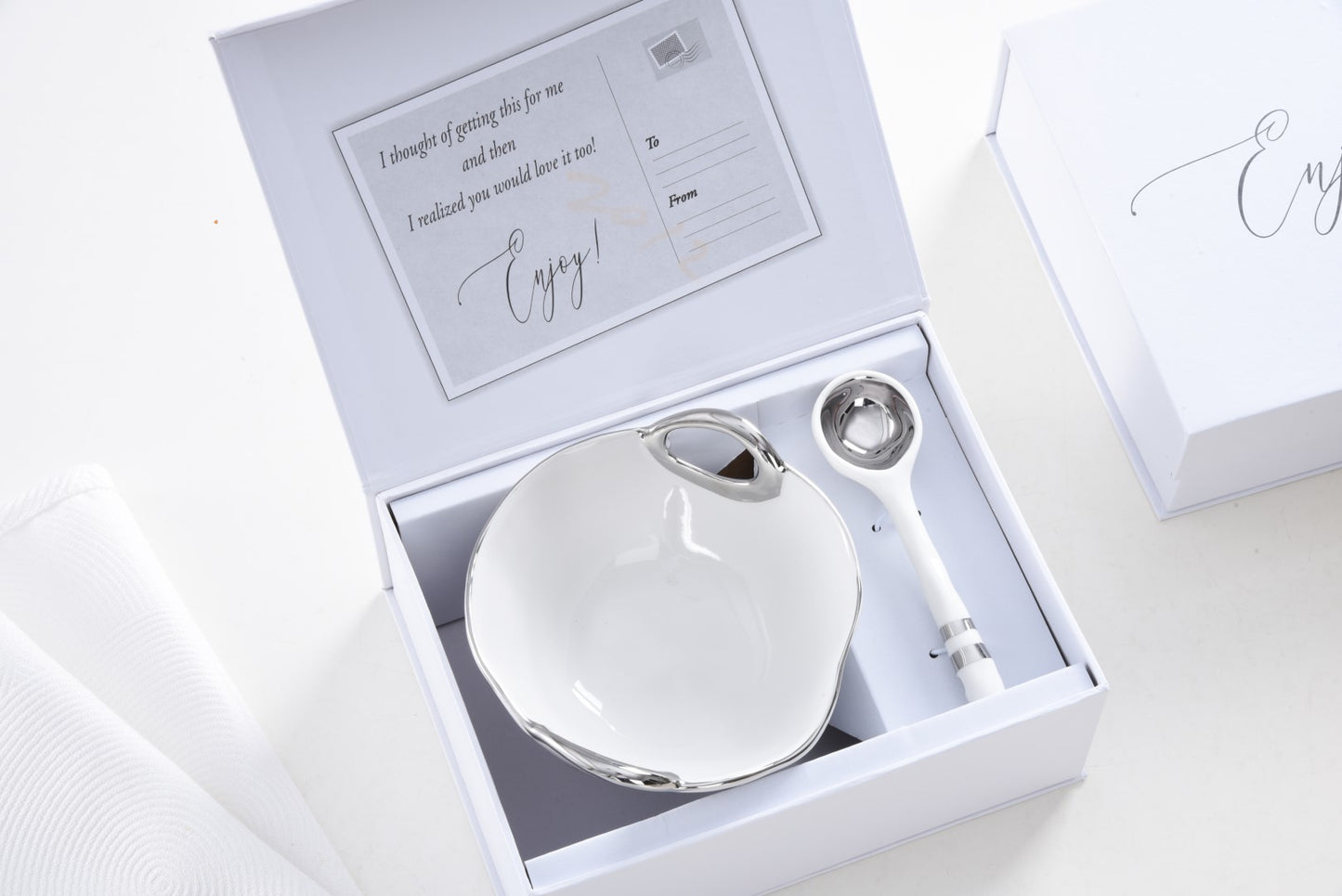 The Round Handles Set - Get Gifty Sets