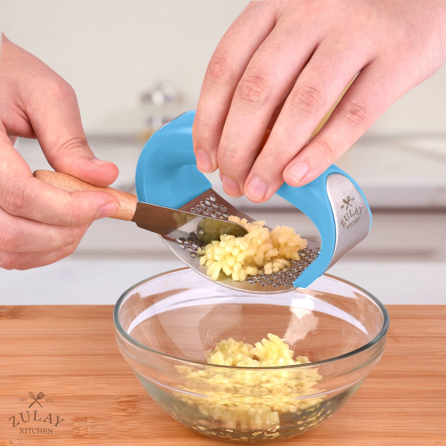 Garlic Press Rocker With Silicone Peeler & Scraper Set