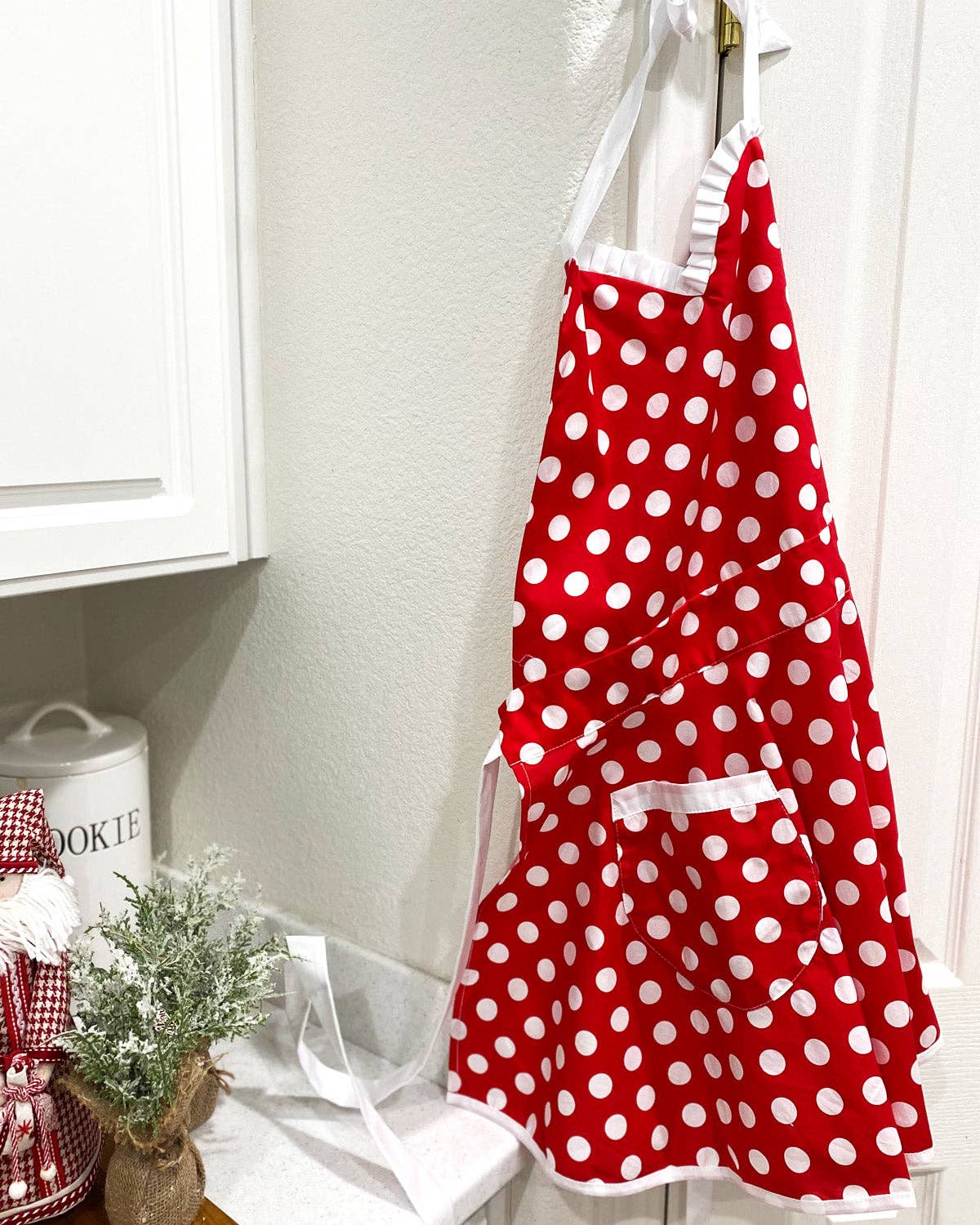 Wrapables Adjustable Flirty Hostess Apron