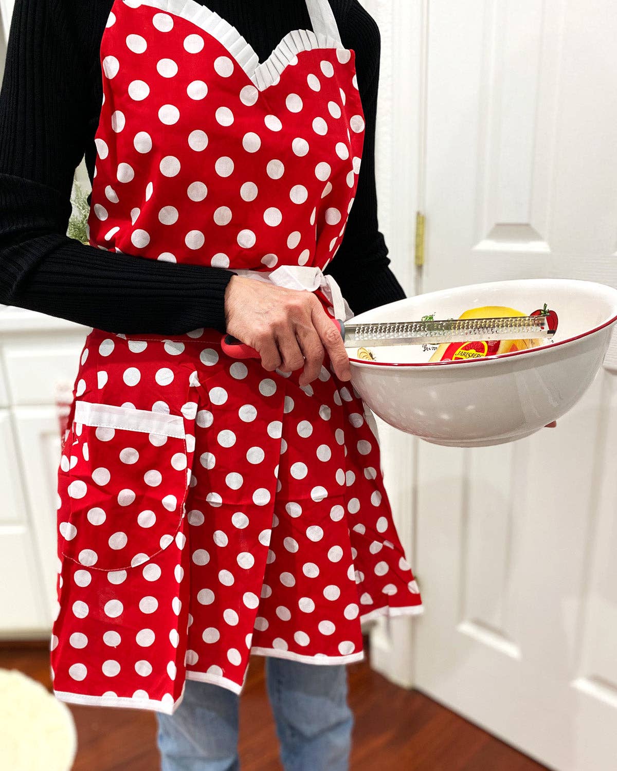 Wrapables Adjustable Flirty Hostess Apron