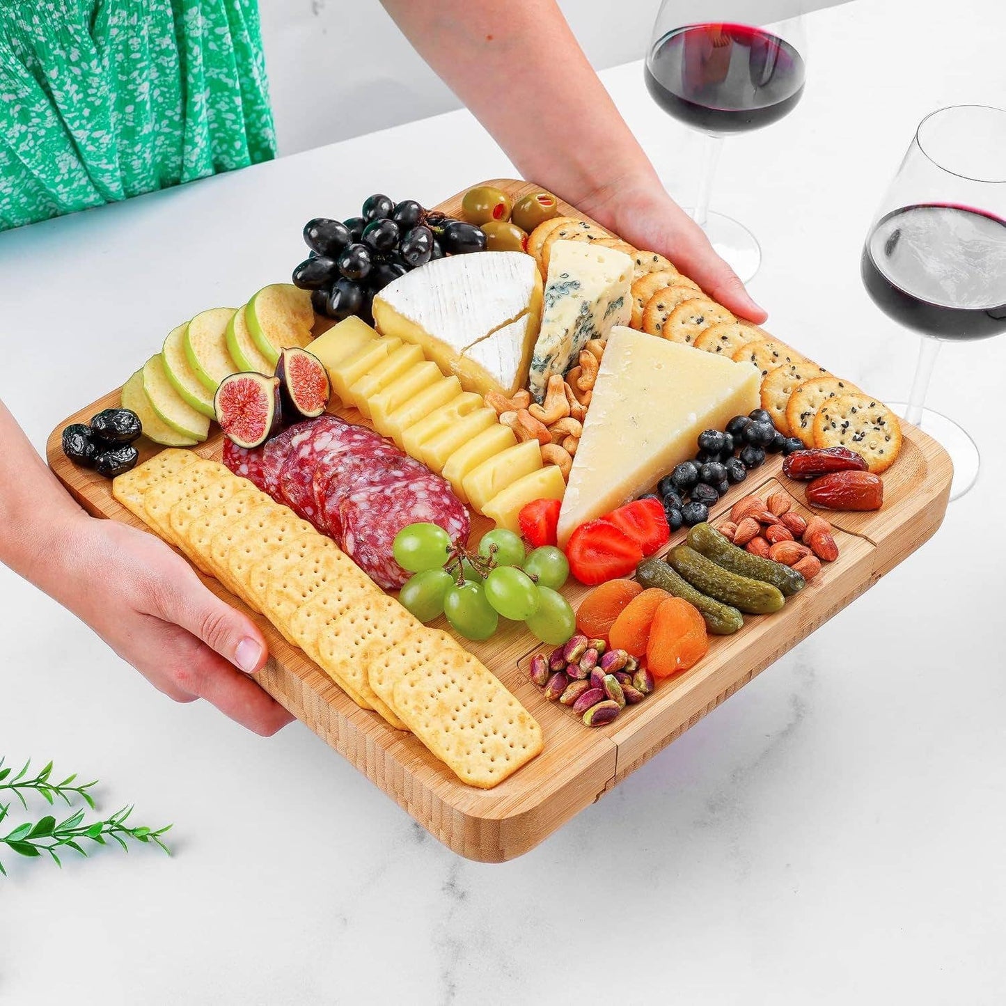 Cheese Board with Cutlery and Drawer, Light Bamboo